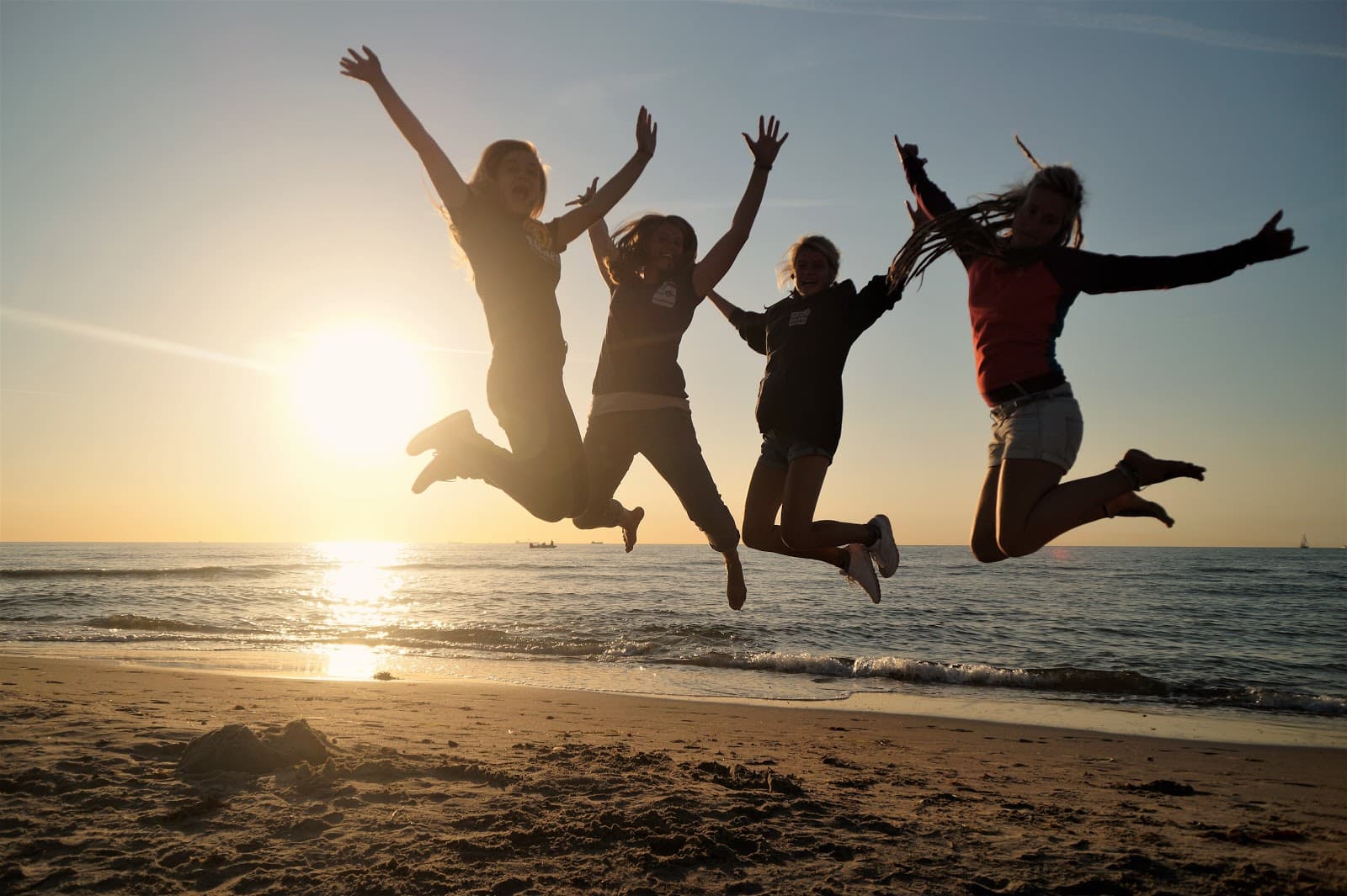 Windsurf Material am Strand